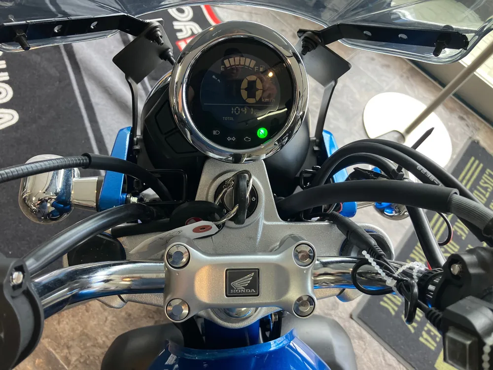 Honda Monkey 125, белый, синий, фото 3