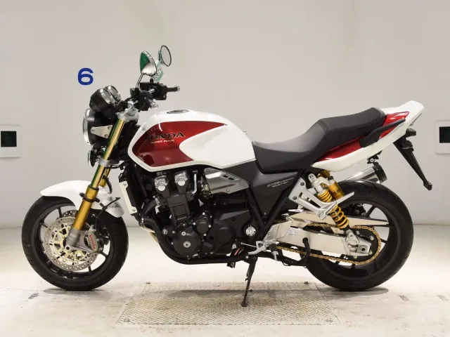 Honda CB1300 2026, white | red, фото 2