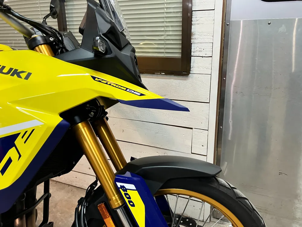 Suzuki V-Strom 800 2025, yellow / blue, фото 17