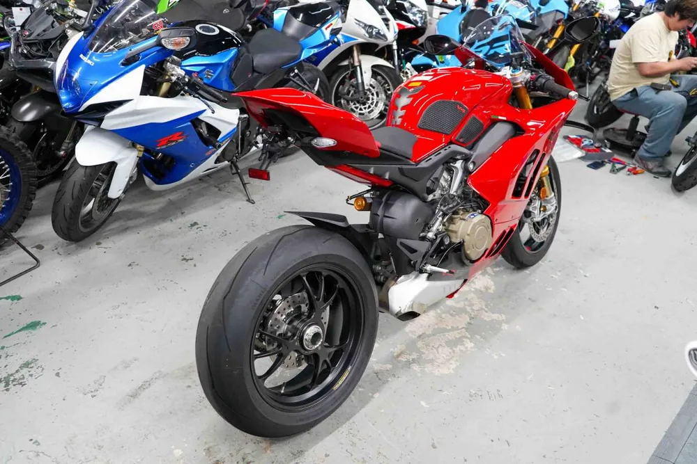 Ducati Panigale V4S 2023, фото 4
