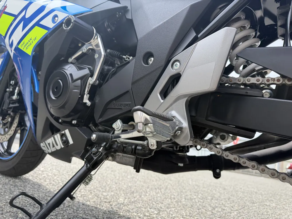 Suzuki GSX250R 2026, чёрный, фото 13