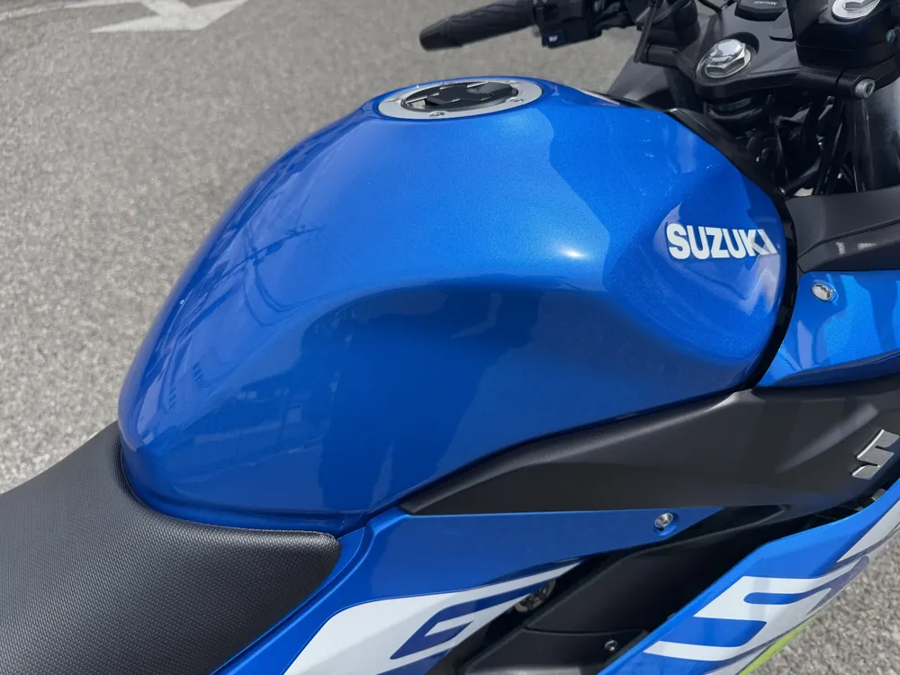 Suzuki GSX250R 2026, чёрный, фото 7