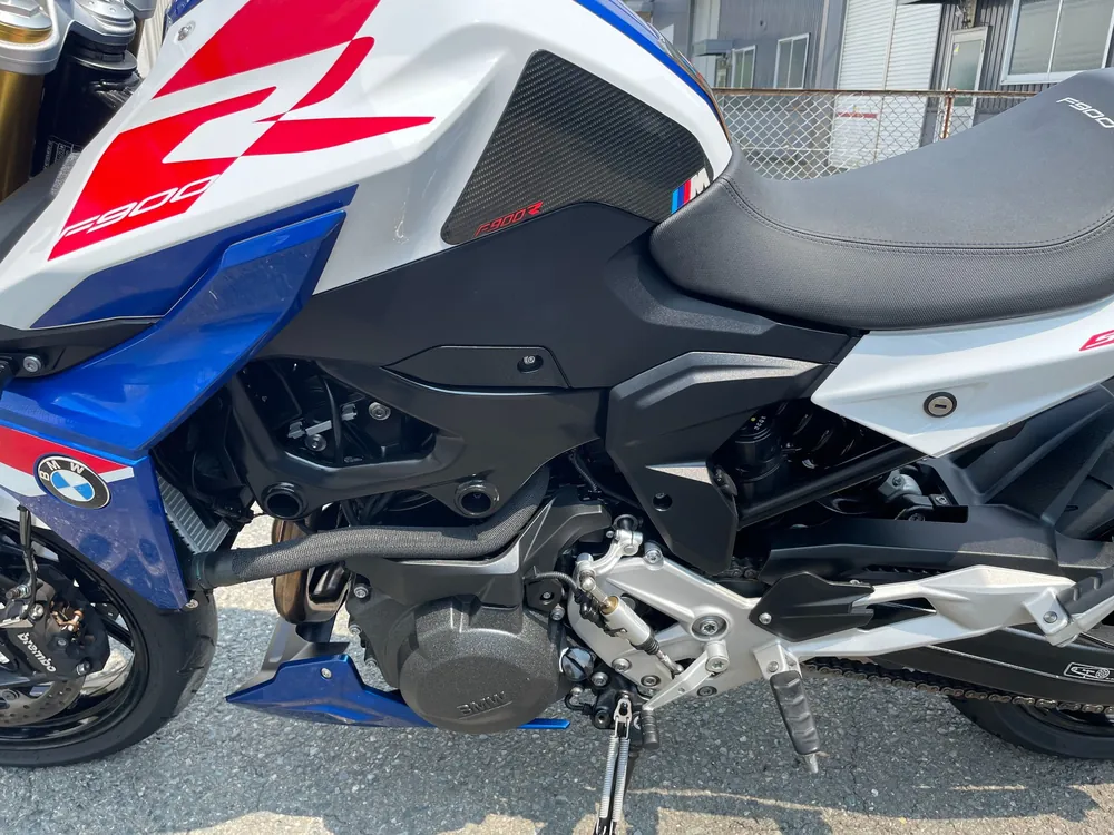 BMW F900R Base 2024, white / blue, фото 12