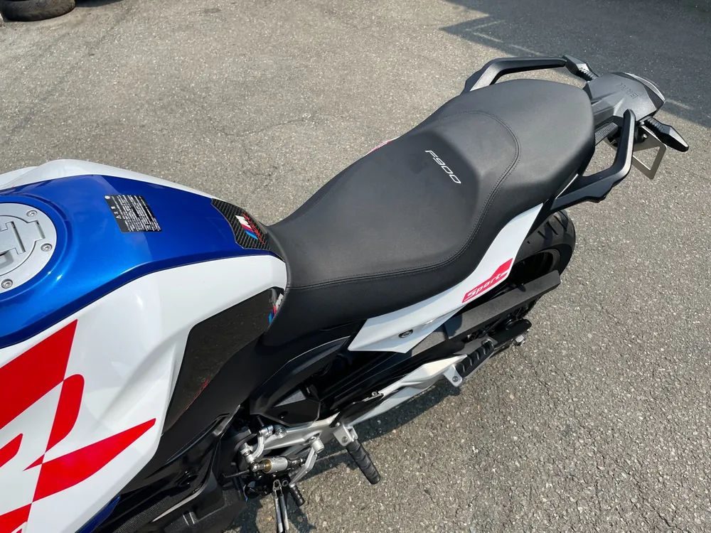 BMW F900R Base 2024, white / blue, фото 14