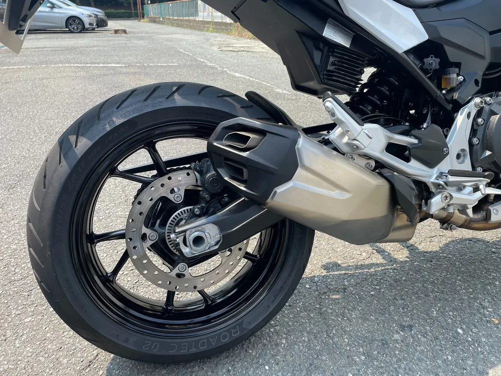 BMW F900R Base 2024, white / blue, фото 7