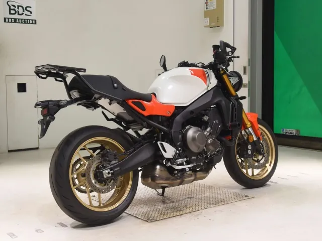 Yamaha Xsr900-2 2024, white | orange, фото 5