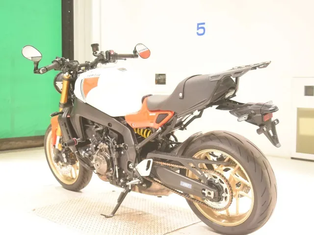 Yamaha Xsr900-2 2024, white | orange, фото 6