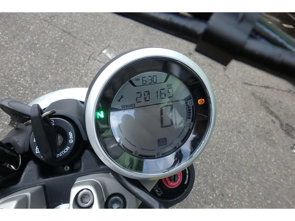Ducati Scrambler Icon 2016, жёлтый, фото 11