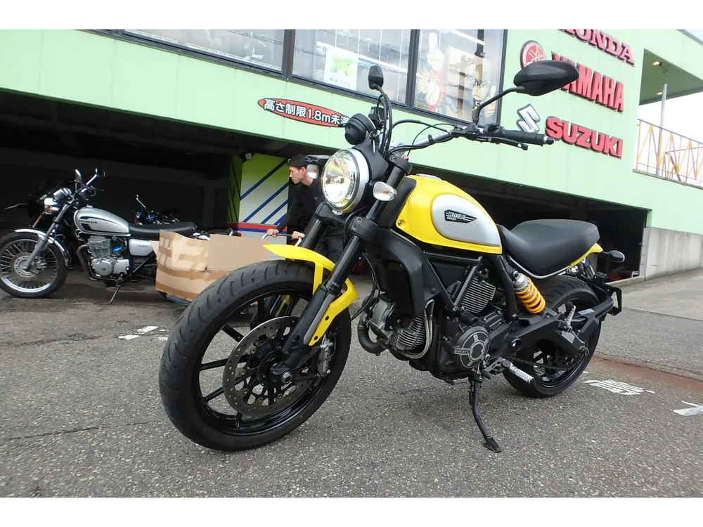 Ducati Scrambler Icon 2016, жёлтый, фото 16