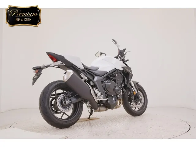 Honda CB1000 Hornet 2026, белый, фото 5