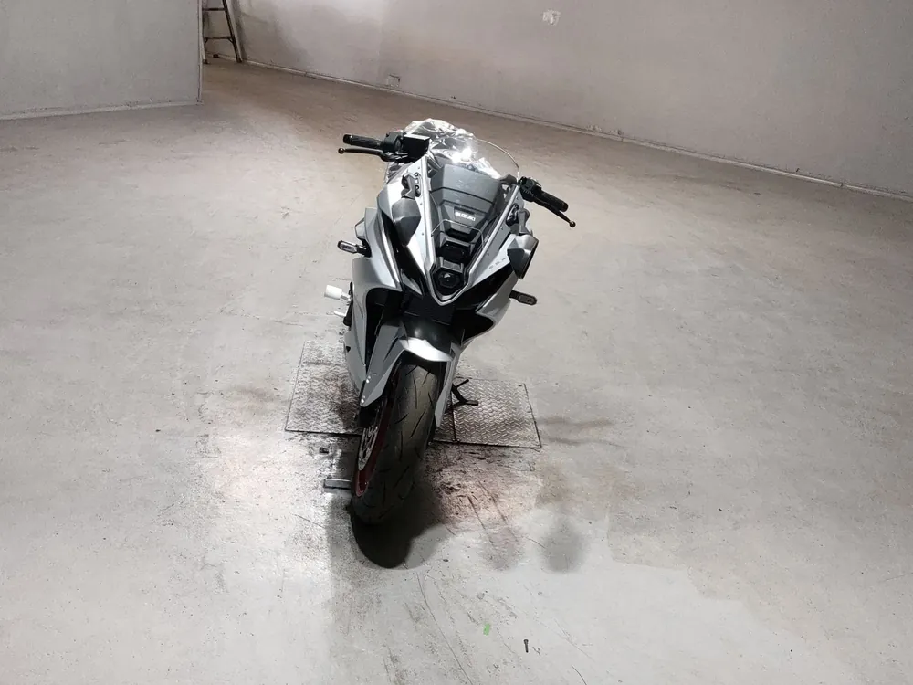 Suzuki Gsx-8T, серый, фото 3