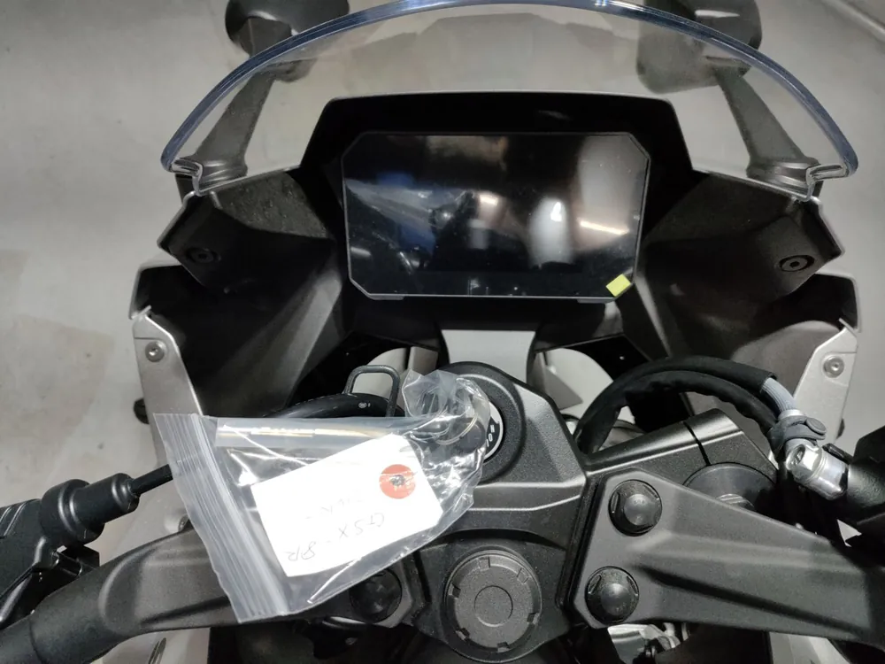 Suzuki Gsx-8T, серый, фото 5
