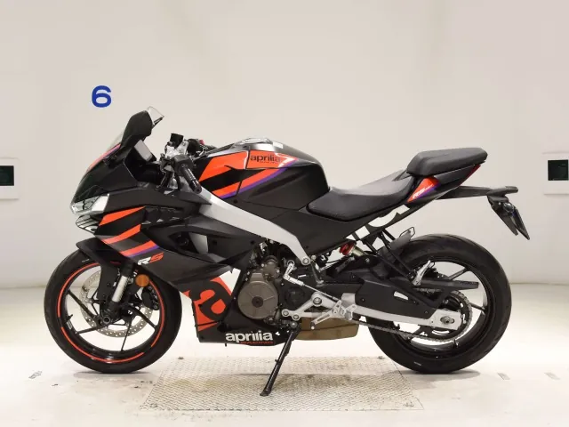 Aprilia RS457 2025, matt black, фото 2