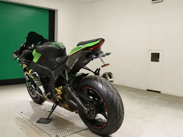Kawasaki ZX-10RA 2019, black | green, фото 6