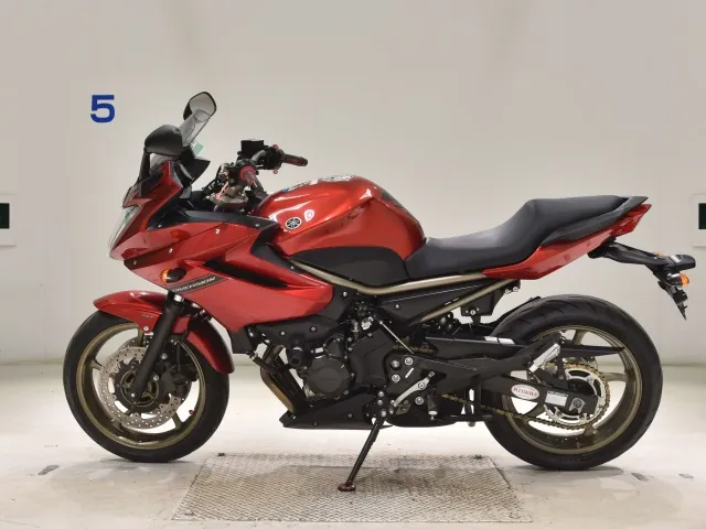 Yamaha XJ6 Diversion 2009, красный, фото 2