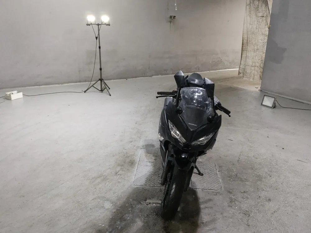 Kawasaki Ninja 400 2018, чёрный, фото 3