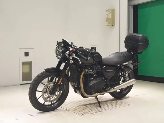 Triumph Street Twin 2018, чёрный, фото 4