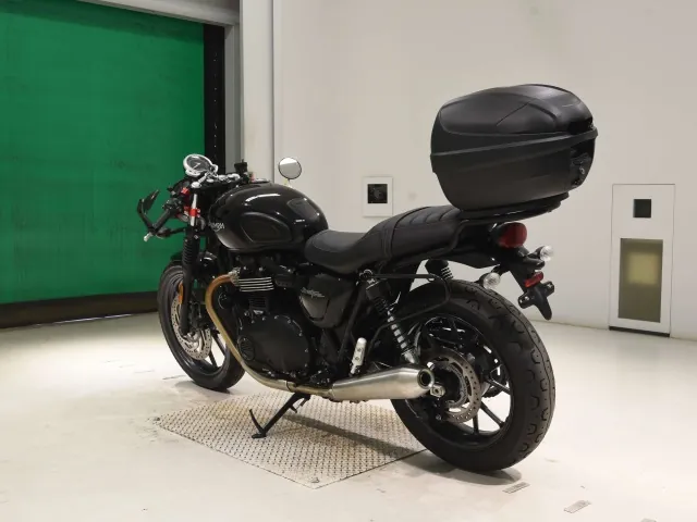Triumph Street Twin 2018, чёрный, фото 6