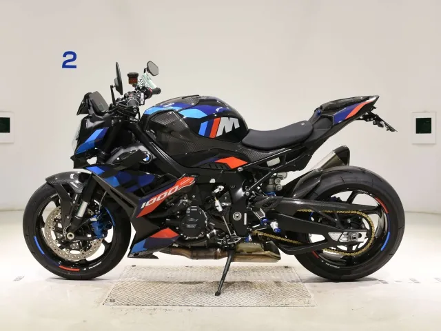 BMW M1000R 2023, чёрный, фото 2