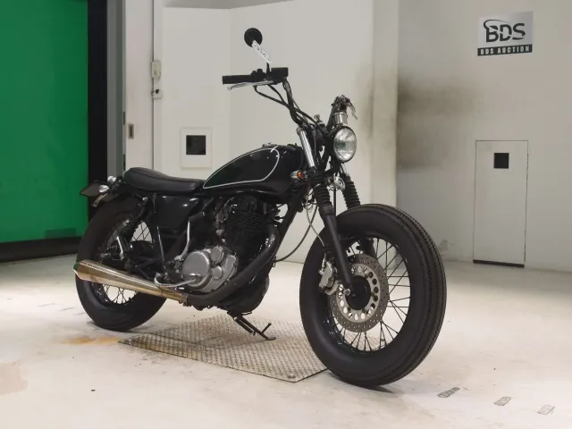 Yamaha SR400 2002, чёрный, фото 3