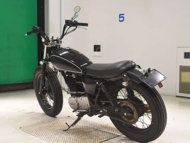 Yamaha SR400 2002, чёрный, фото 6