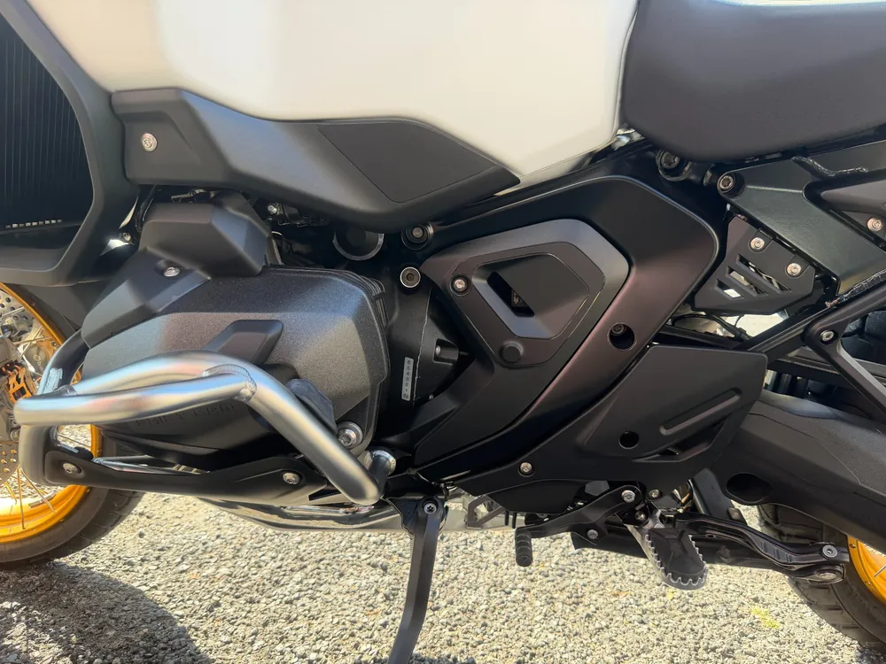 BMW R1300Gs Adv Asa 2026, white / blue, фото 17