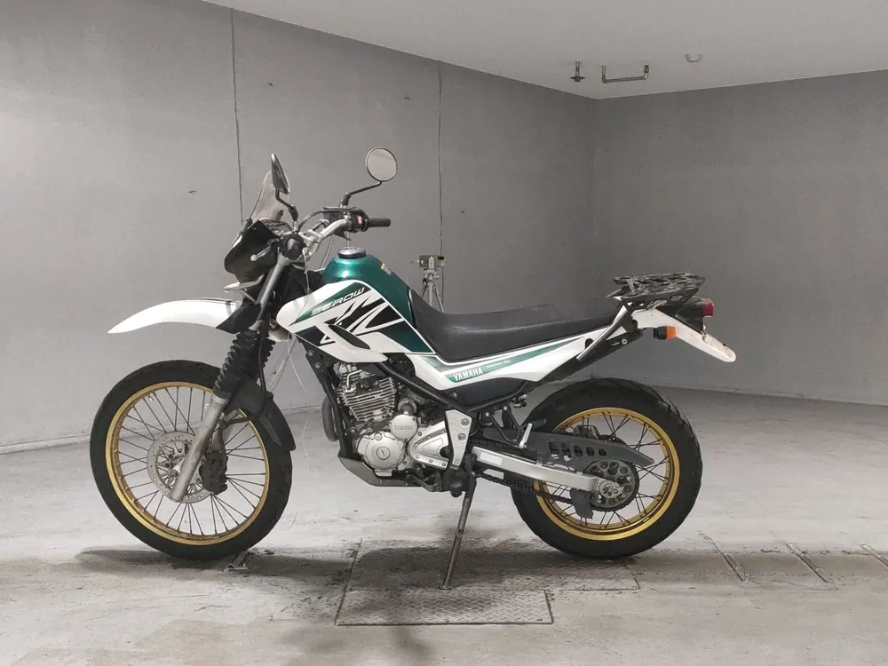 Yamaha Serow 250, белый, зелёный, фото 2