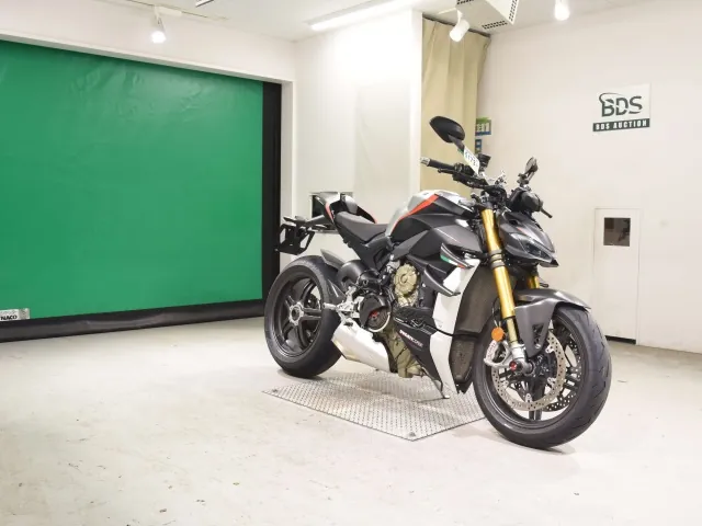Ducati Streetfighter V4 SP 2023, black | silver, фото 3