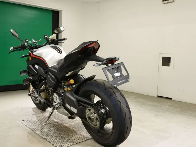 Ducati Streetfighter V4 SP 2023, black | silver, фото 6