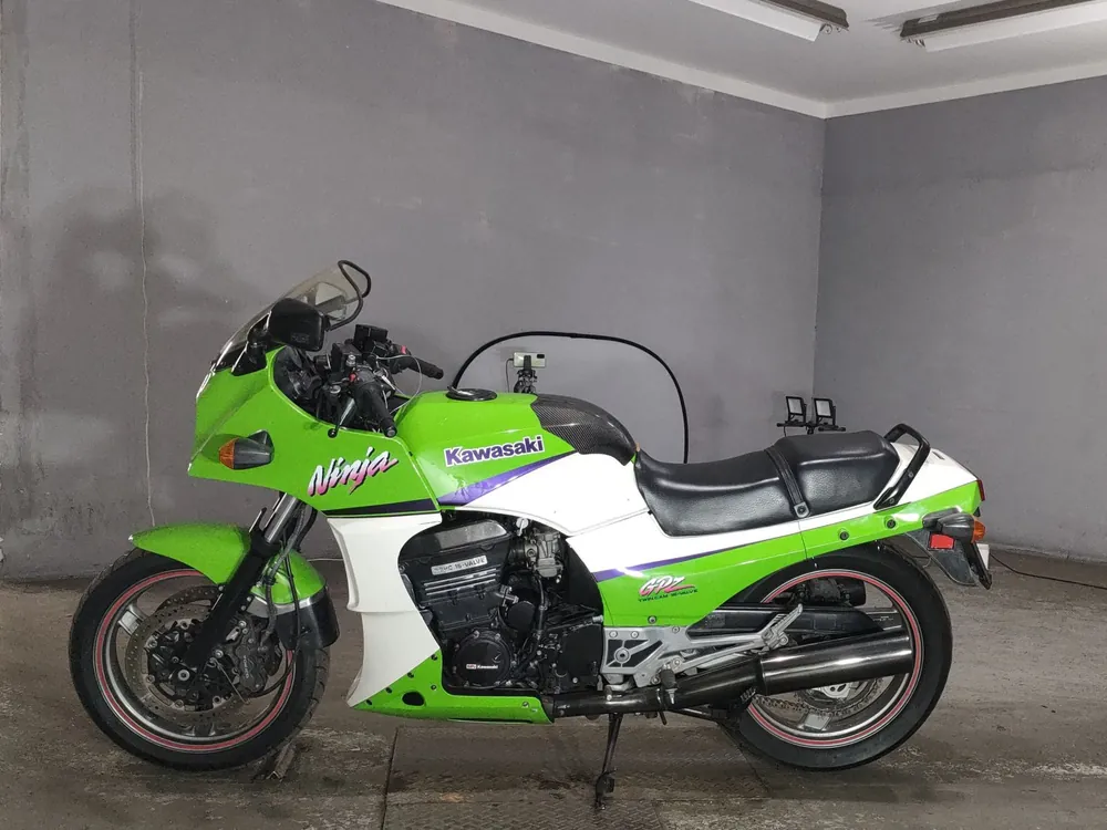 Kawasaki GPZ900R Ninja 1999, white/green, фото 2