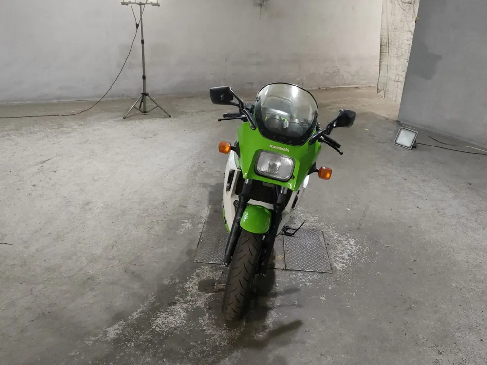 Kawasaki GPZ900R Ninja 1999, white/green, фото 3