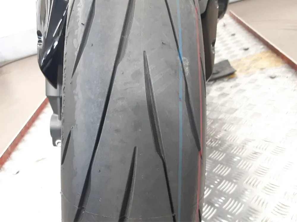 Kawasaki Z900 2025, black / gun m, фото 18
