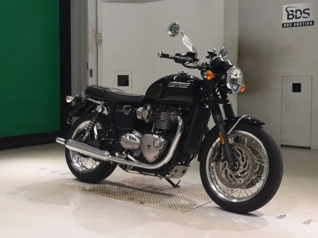 Triumph Bonneville T120 2022, чёрный, фото 3