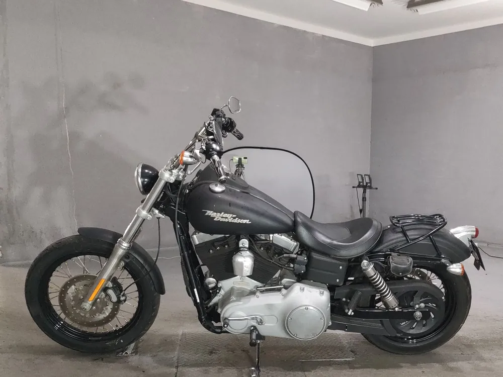Harley-Davidson FXDB1580 Dyna Street Bob 2009, чёрный, фото 2