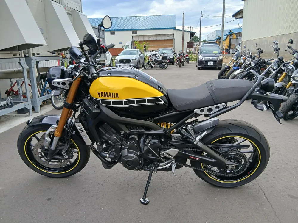Yamaha XSR900 2016, black / yellow, фото 2