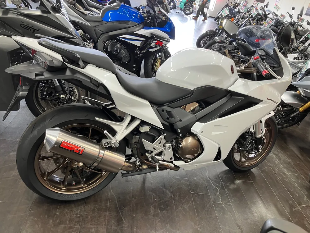 Honda VFR800F 2017, белый, фото 2