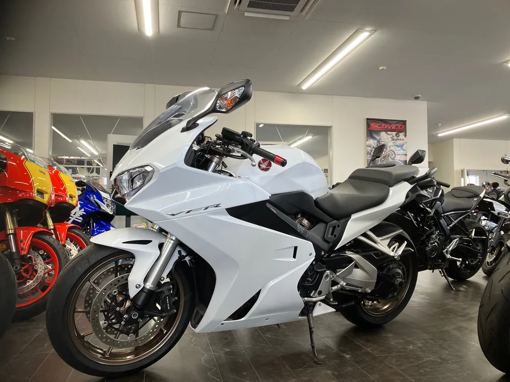 Honda VFR800F 2017, белый, фото 3