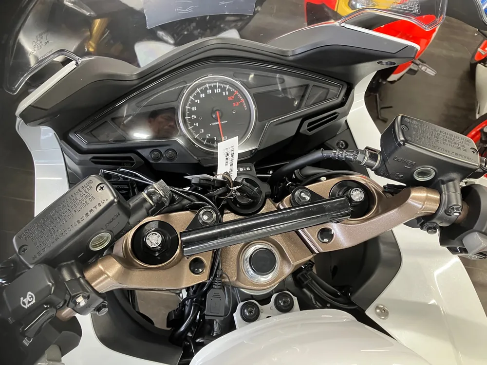 Honda VFR800F 2017, белый, фото 4