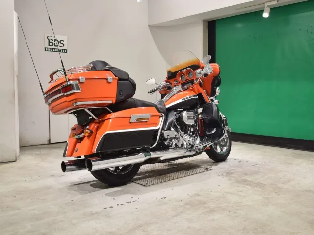 Harley-Davidson FLHTCUSE1800CVO 2012, black | orange, фото 5