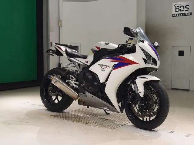 Honda CBR1000RR 2012, белый, фото 3