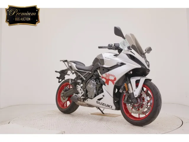 Suzuki Gsx-8T 2025, black | silver, фото 3