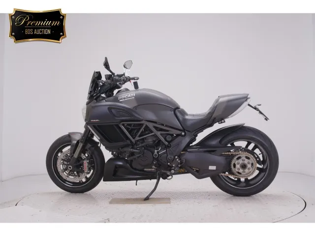 Ducati Diavel Carbon 2017, matt gun, фото 2