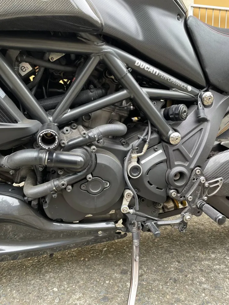 Ducati Diavel Carbon 2011, фото 2