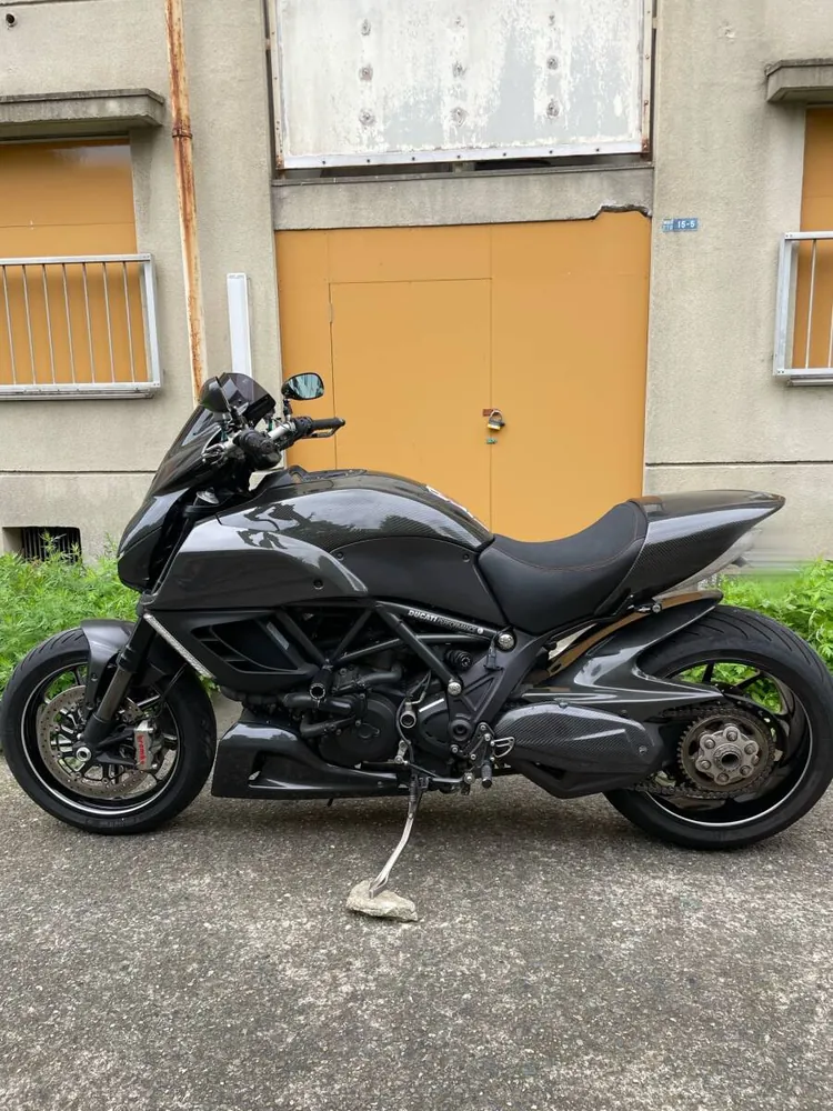 Ducati Diavel Carbon 2011, фото 4