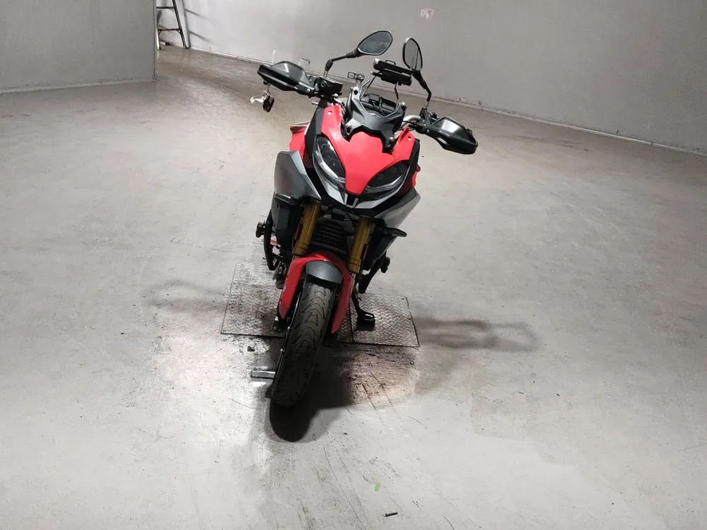 BMW F900XR 2020, красный, фото 3