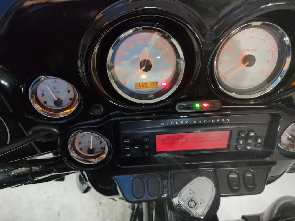 Harley-Davidson FLHX1690 2013, чёрный, фото 5