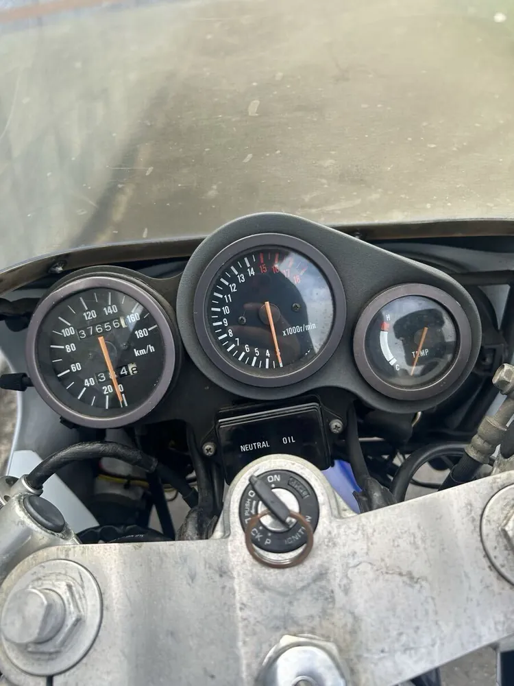 Suzuki GSX-R400R 1989, фото 6