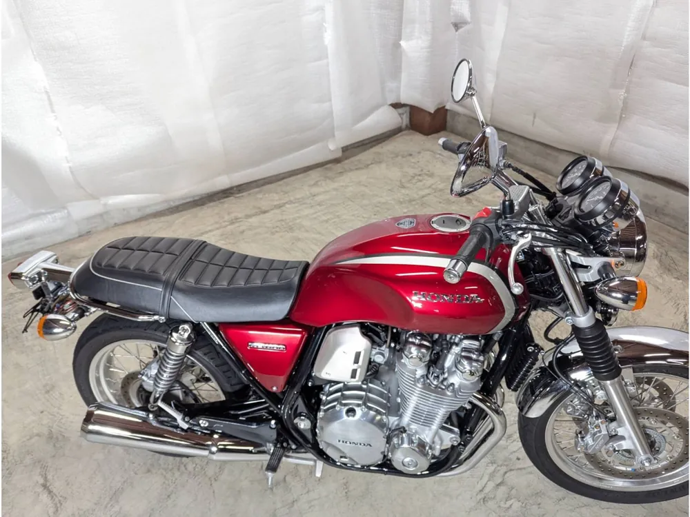 Honda CB1100F 2022, красный, фото 10