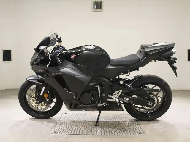 Honda CBR600RR 2024, matt black, фото 2