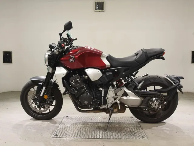 Honda CB1000R 2019, red | silver, фото 2